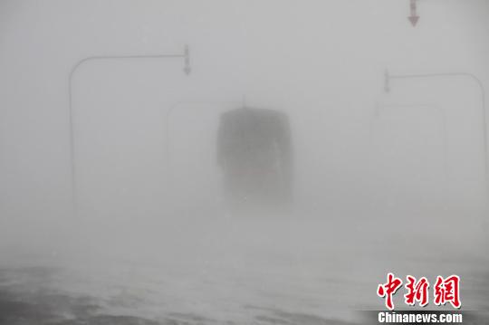 9�����Ϯ���½�������˹·��2���ÿͻ�ȡ�������������������������������